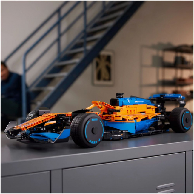 Конструктор LEGO Technic 42141 Гоночный автомобиль McLaren Formula 1 - фото5