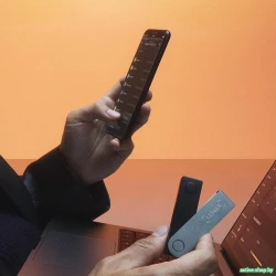 Аппаратный криптокошелек Ledger Nano X (темно-зеленый) - фото7